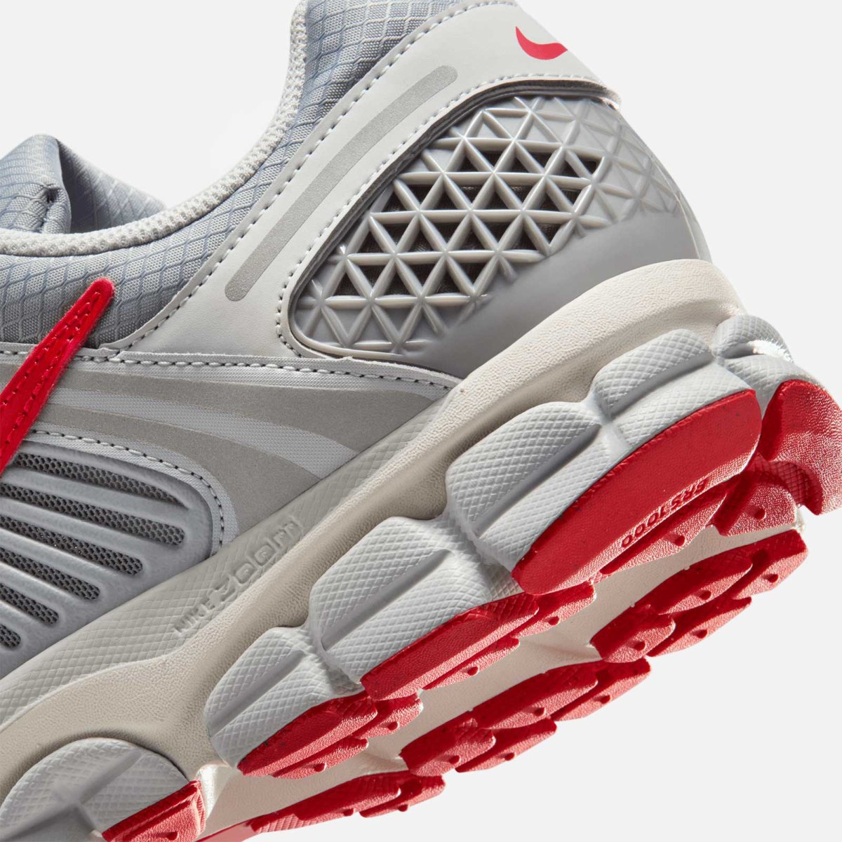 Nike Zoom Vomero 5 SE IQ6589-001 - Image 9