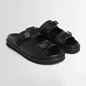 SANDAL M