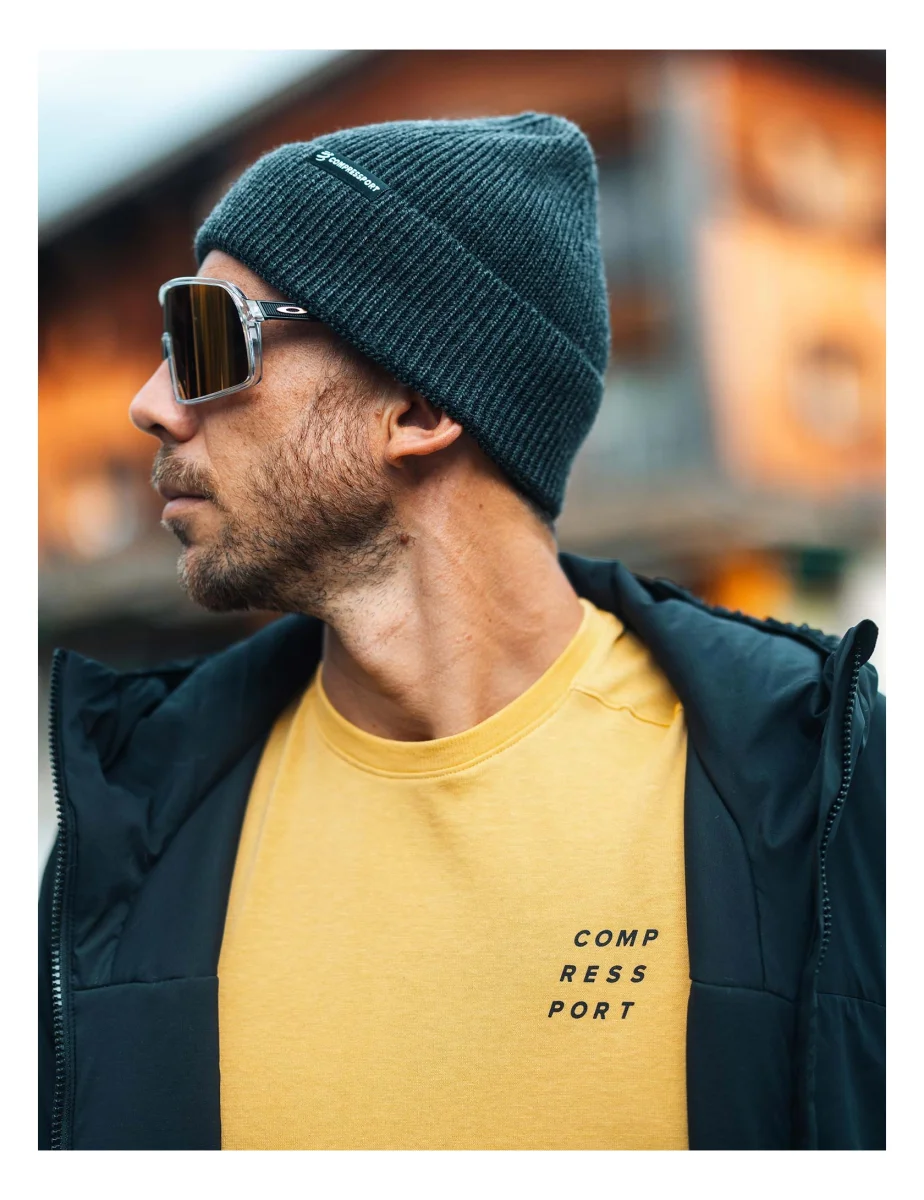 COMPRESSPORT PODIUM BEANIE RAVEN